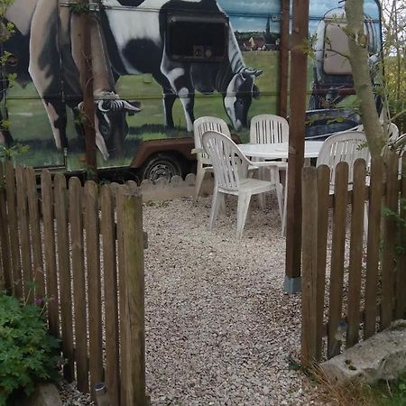 Ferme Pedagogique Des Pennetieres Villa Montcorbon Buitenkant foto